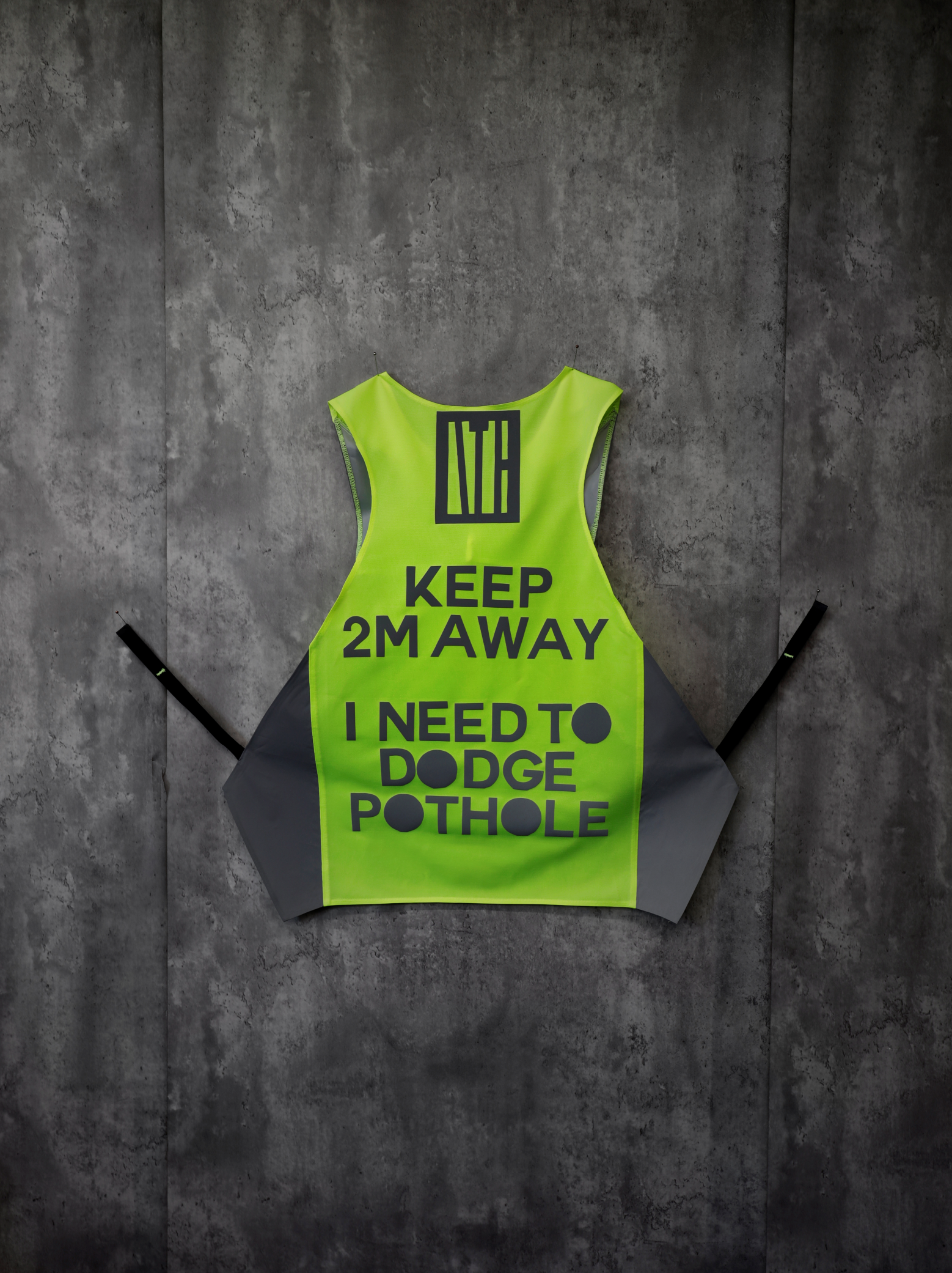 KEEP 2M AWAY, I NEED TO DODGE POTHOLE